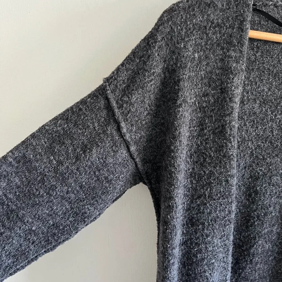ANTHROPOLOGIE ~ Grey Oversized Cardigan with pockets - Picture 6 of 7